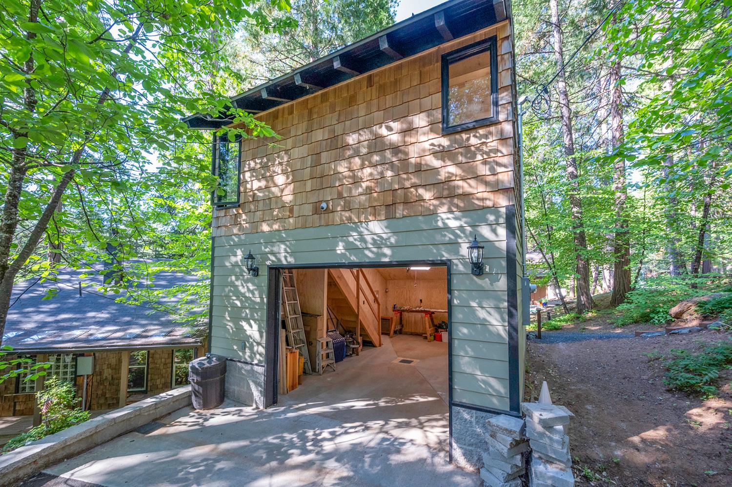 2428 Meadow Drive