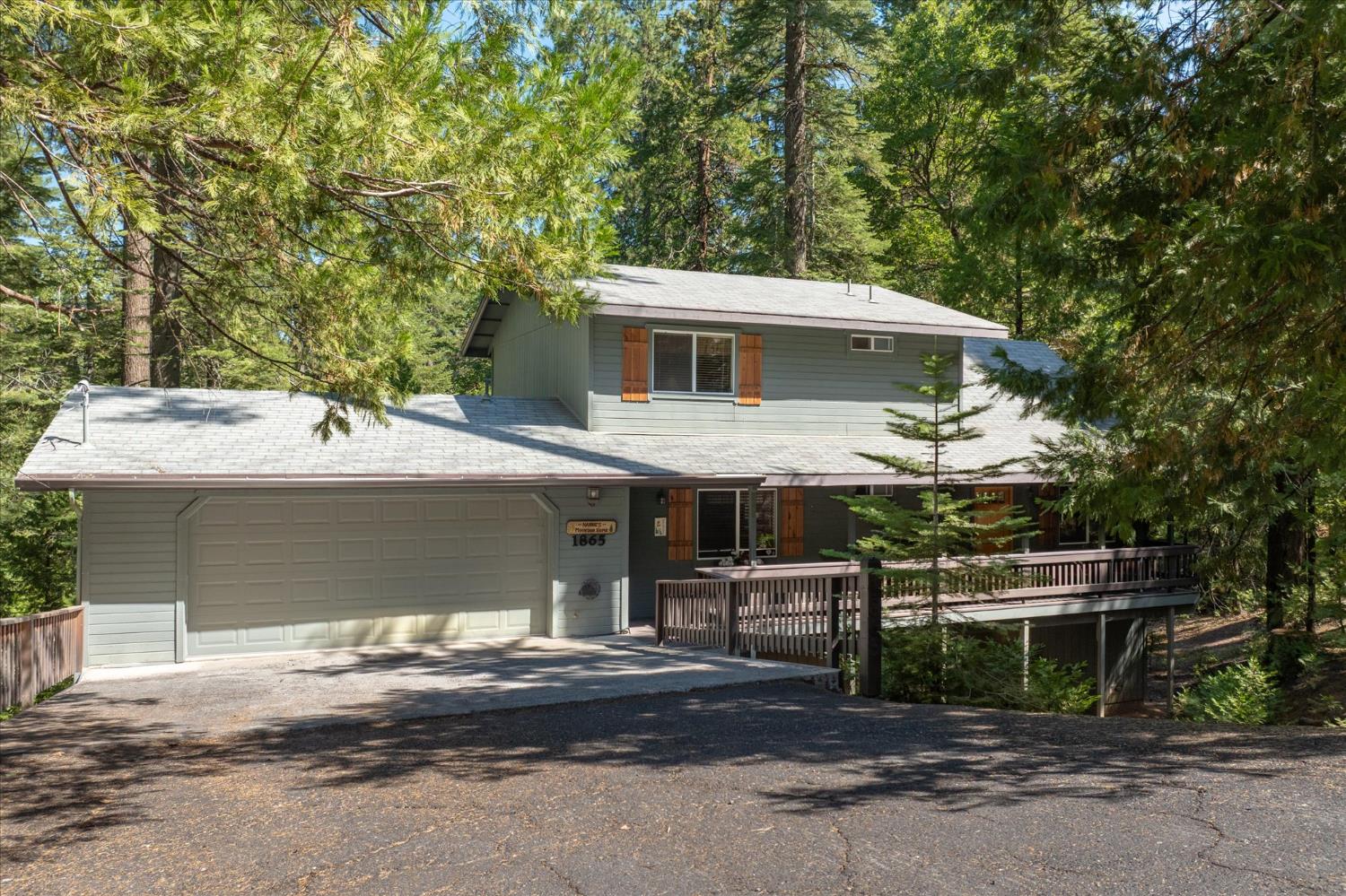 1865 Evergreen Lane
