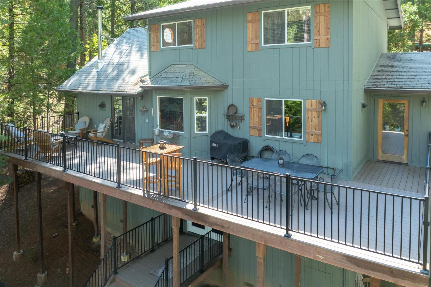 1865 Evergreen Lane