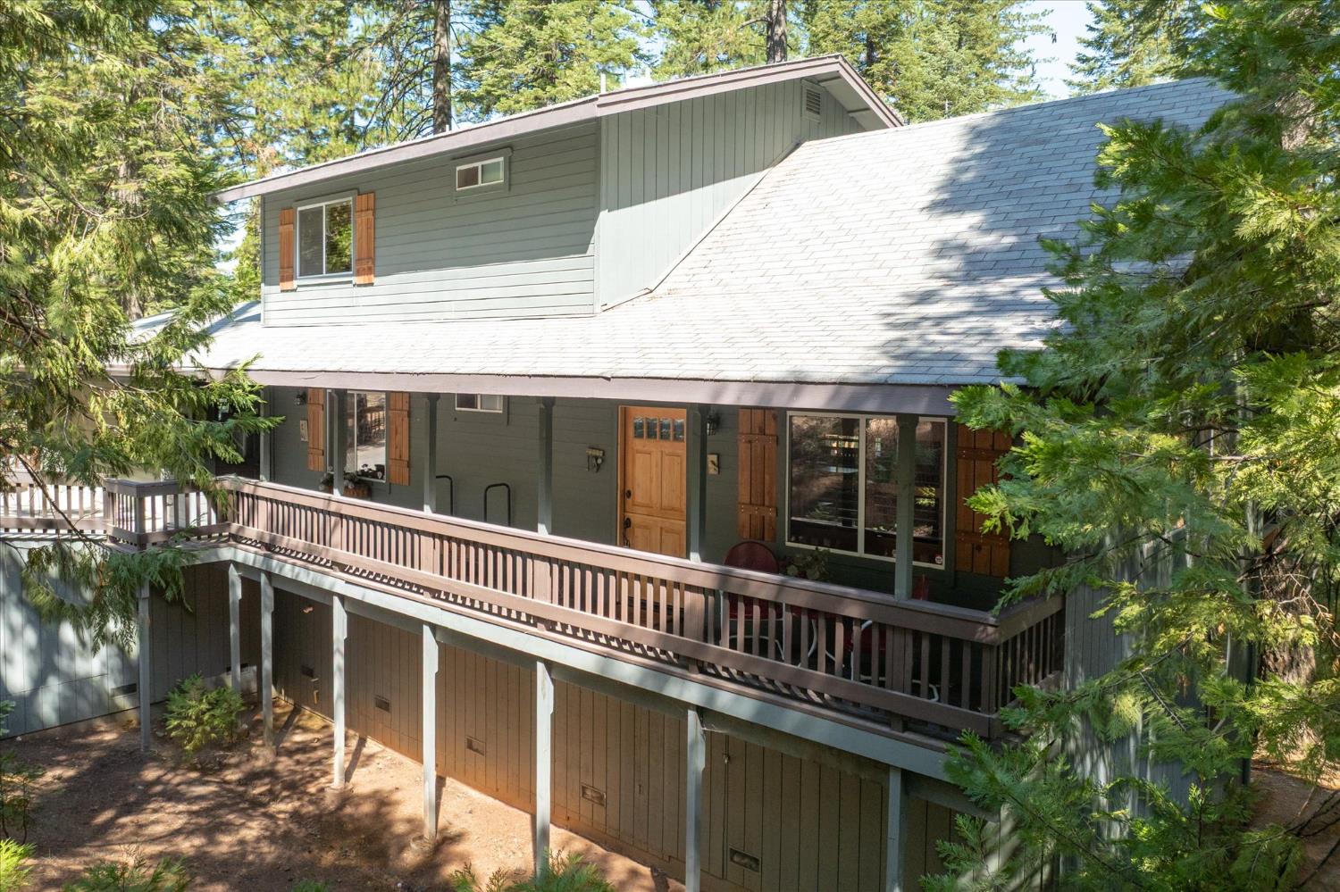 1865 Evergreen Lane