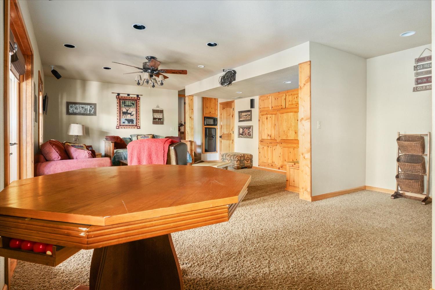 1865 Evergreen Lane