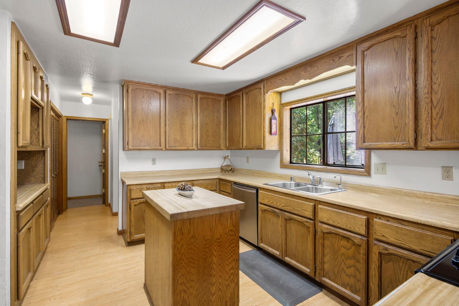 1865 Jerrilynn Drive