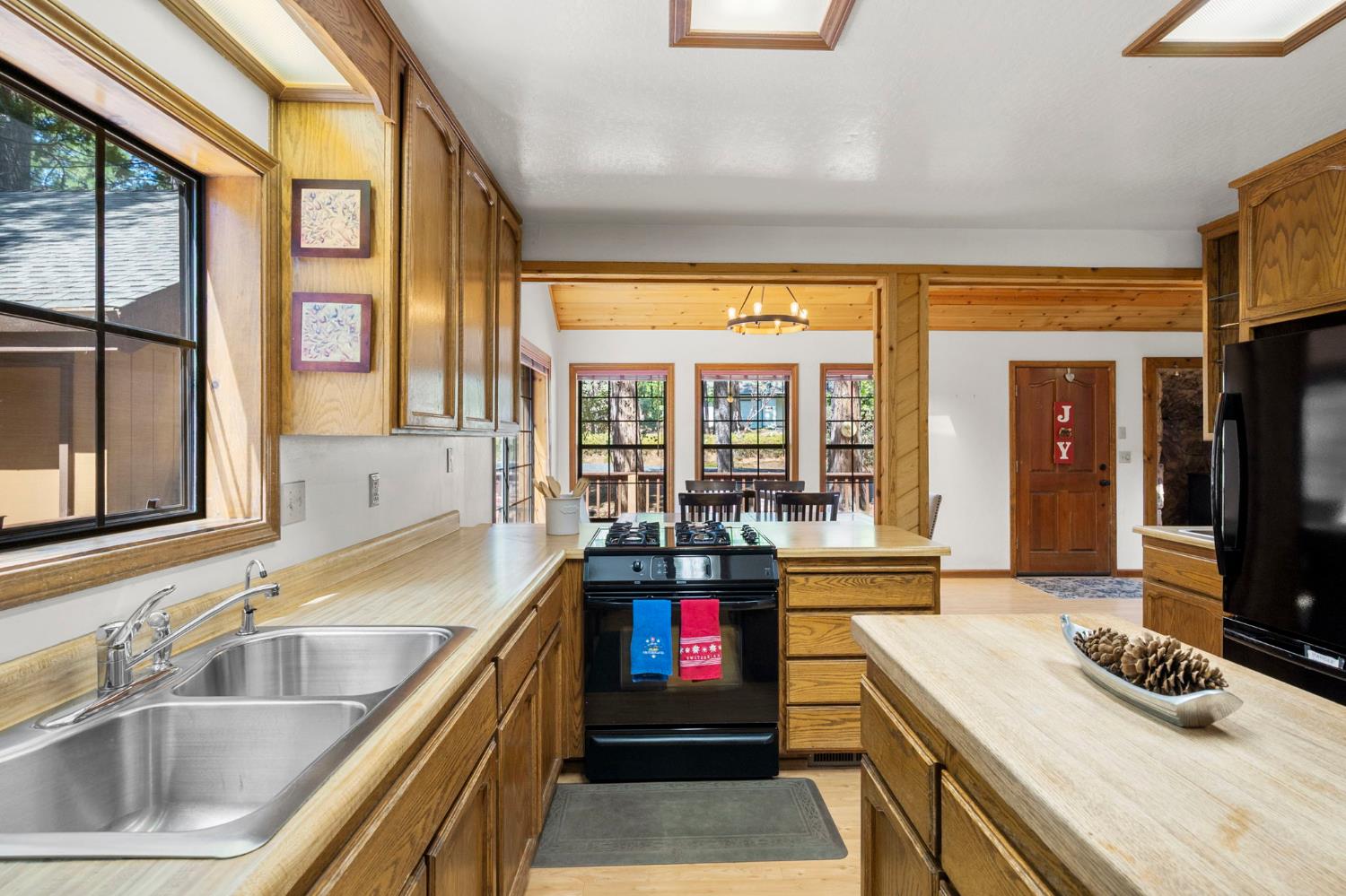 1865 Jerrilynn Drive
