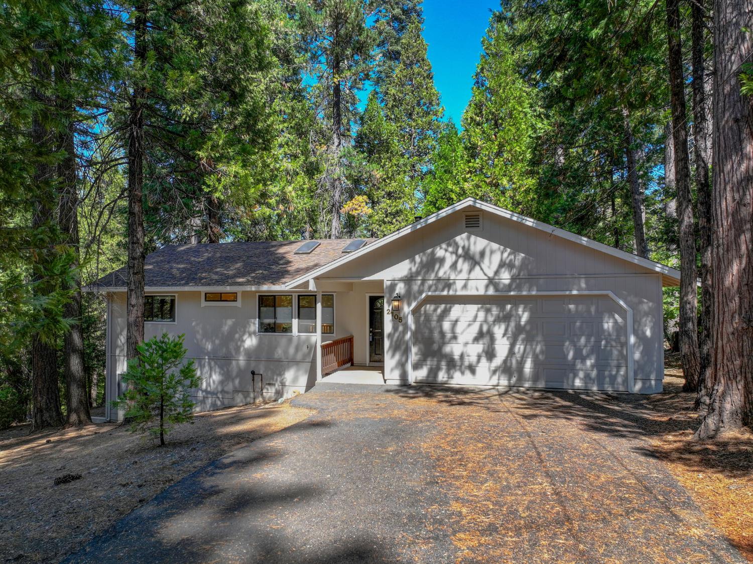 2105 Castlewood Lane