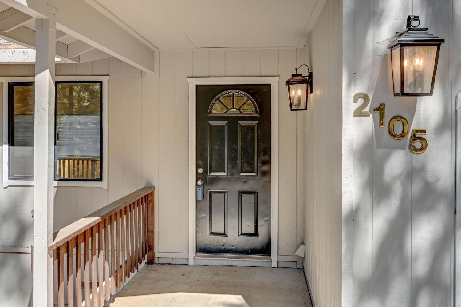 2105 Castlewood Lane