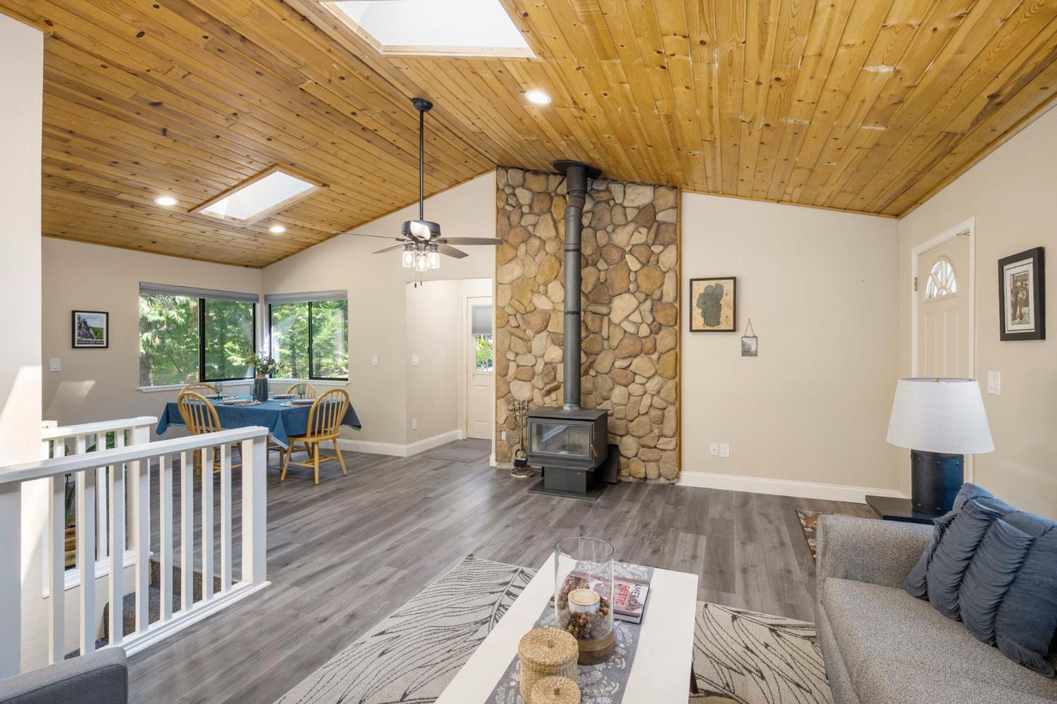 2105 Castlewood Lane
