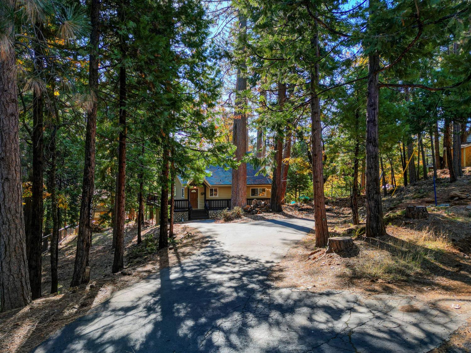 1902 Anna Lee Way