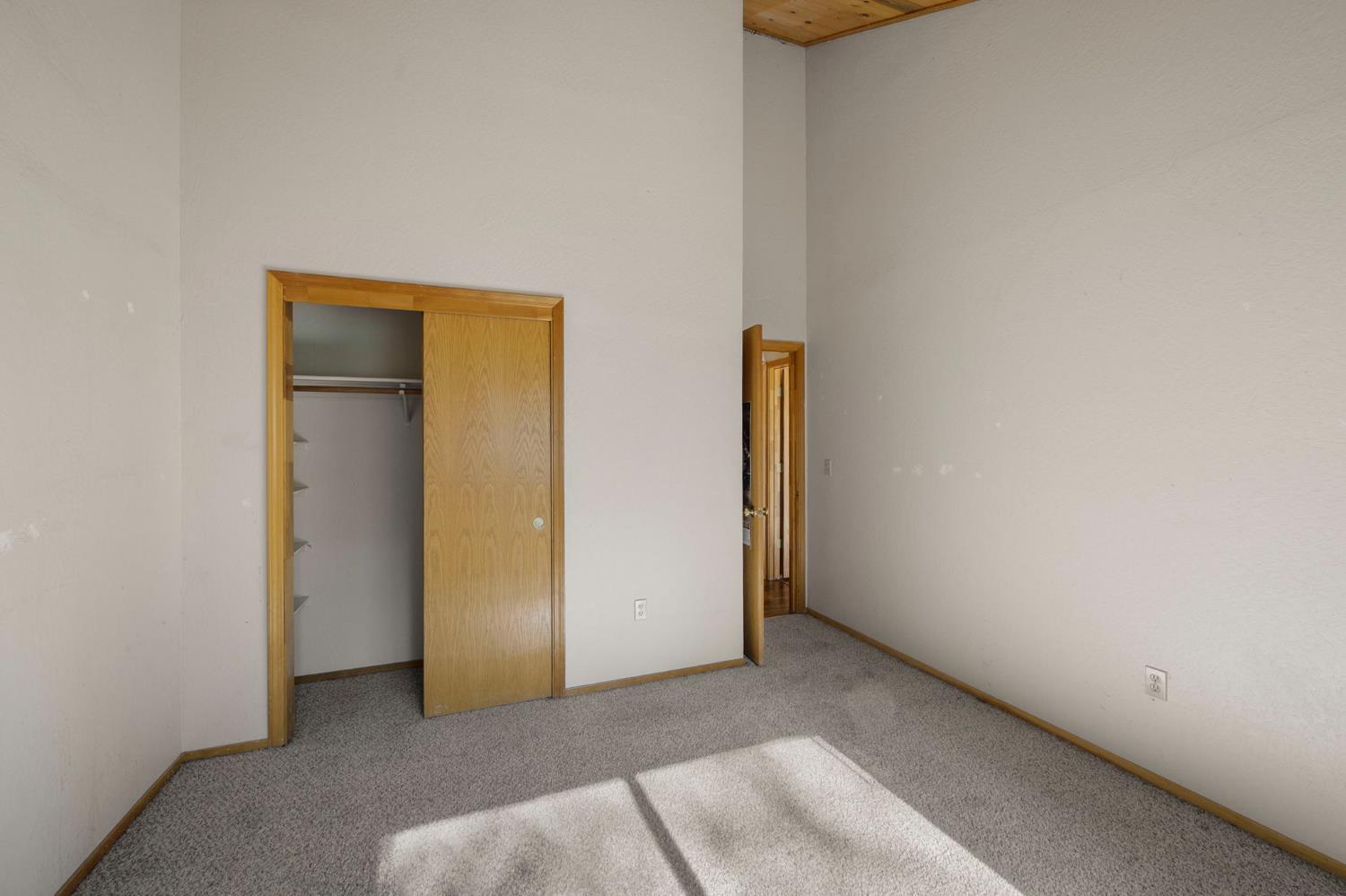 2423 Grenoble Court