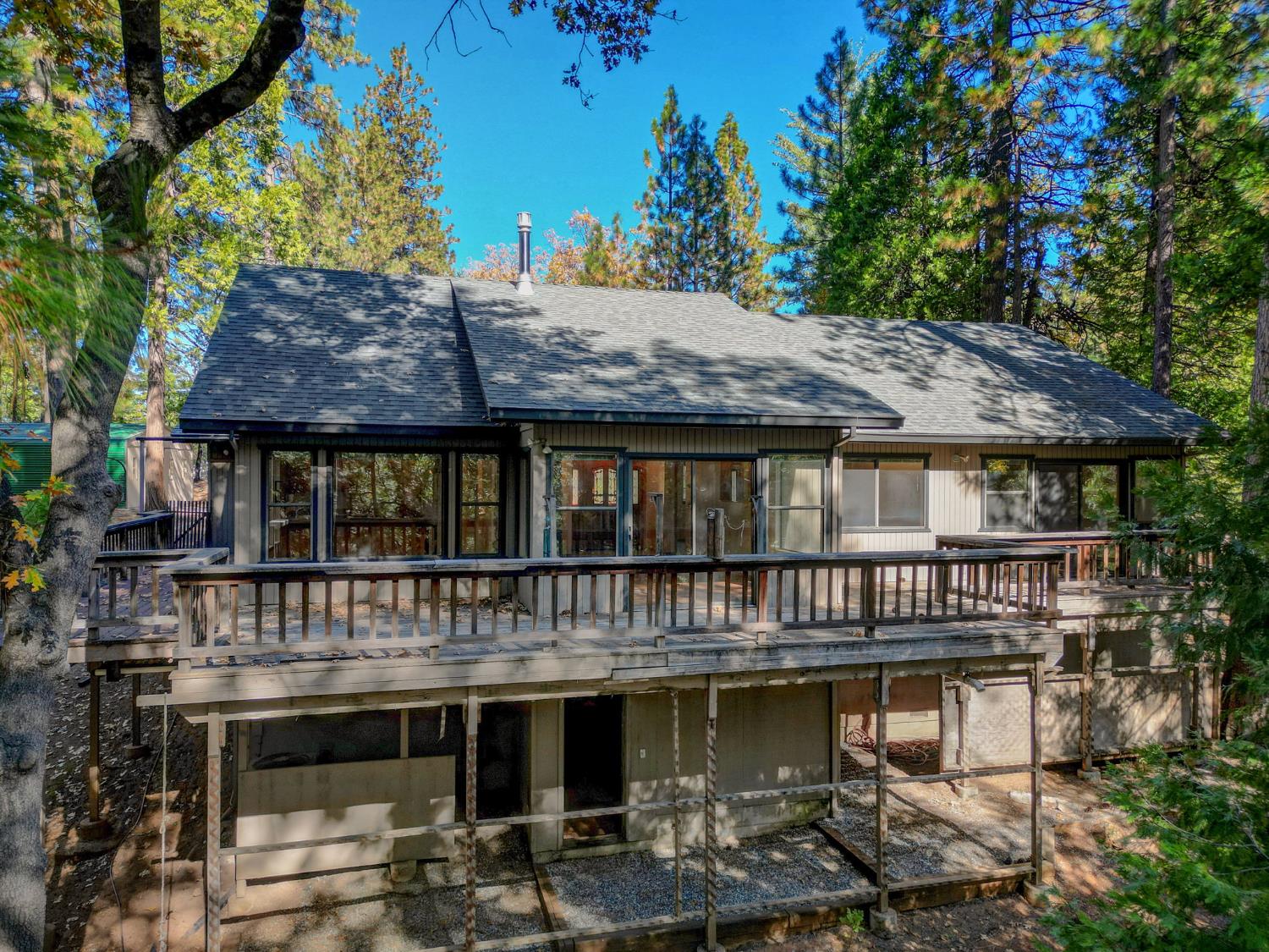 2423 Grenoble Court