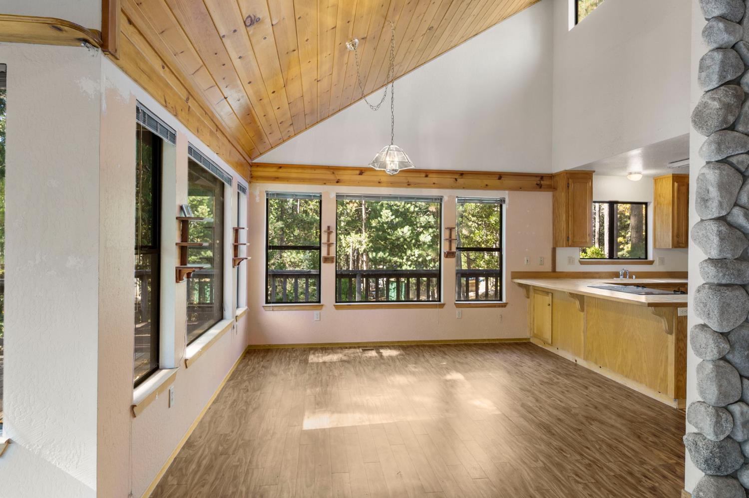 2423 Grenoble Court