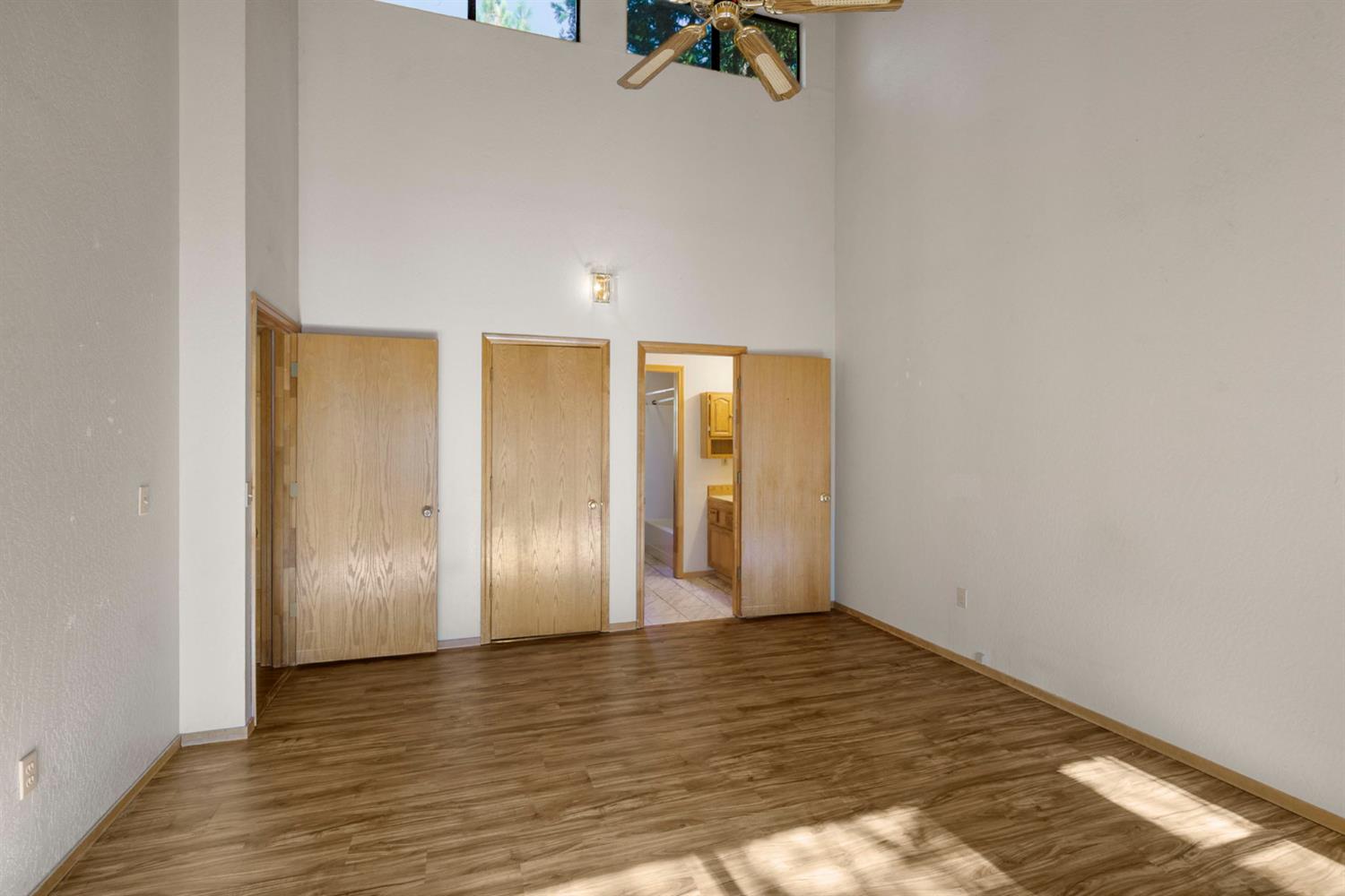 2423 Grenoble Court