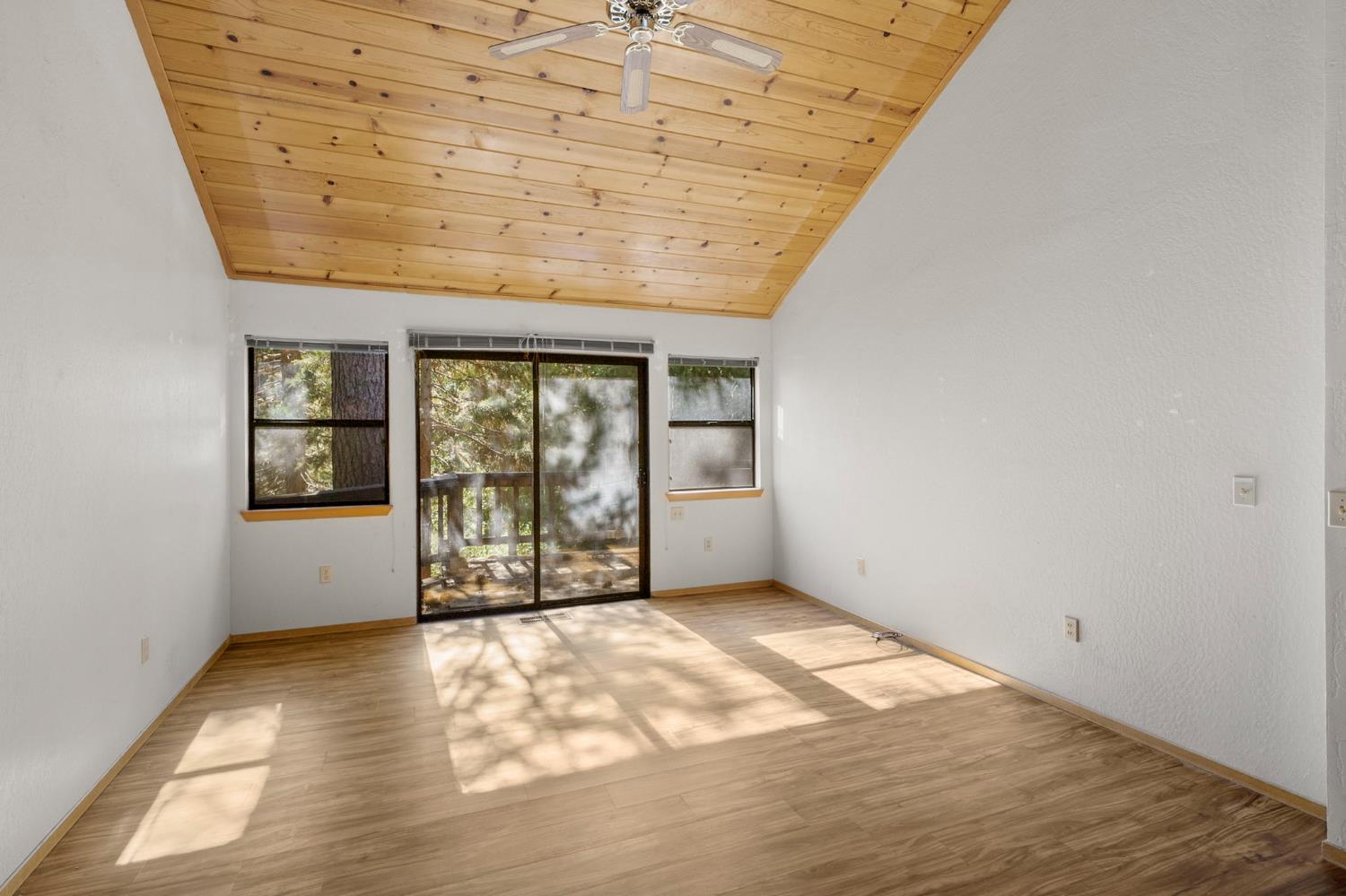 2423 Grenoble Court