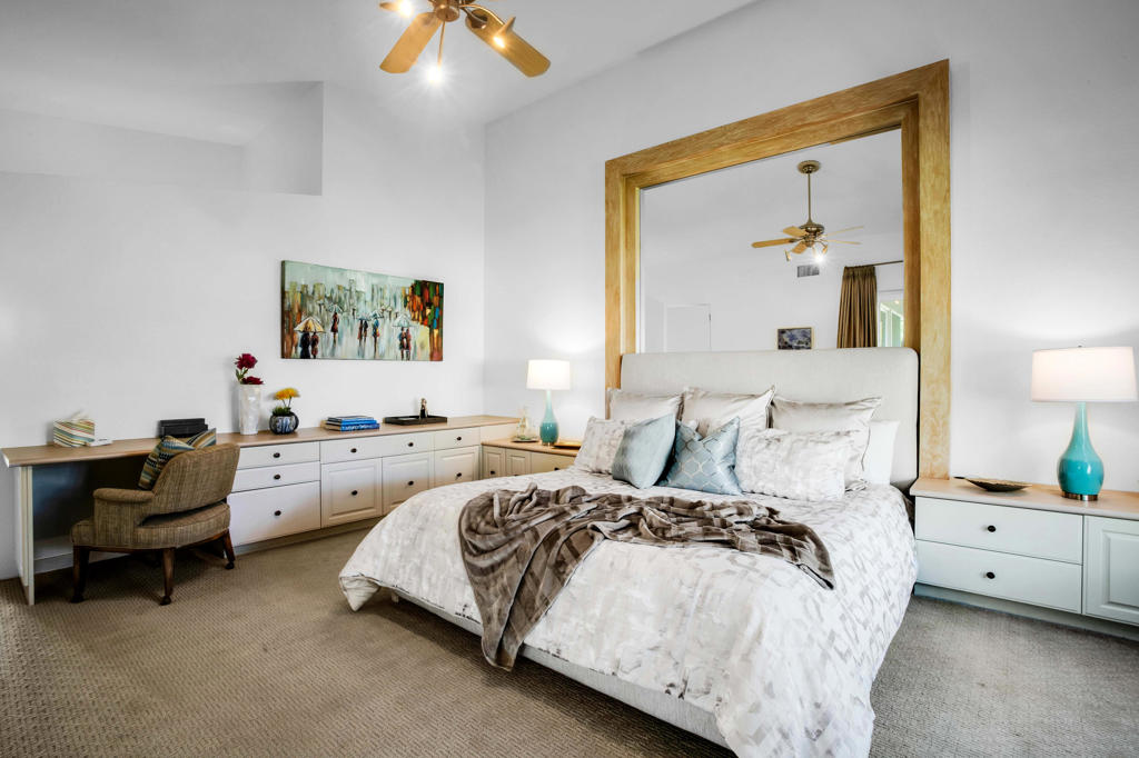 1480 Hillview