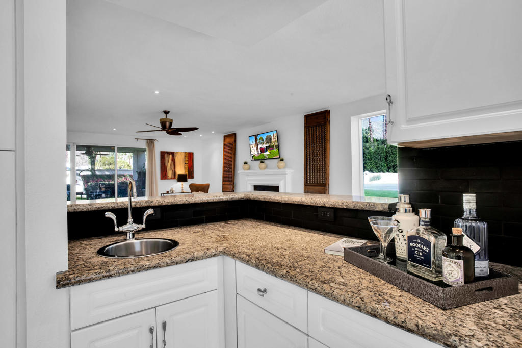1480 Hillview