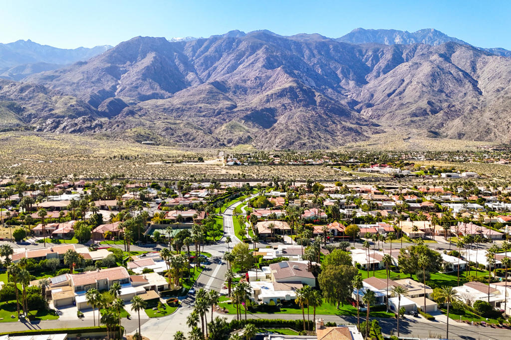 1480 Hillview