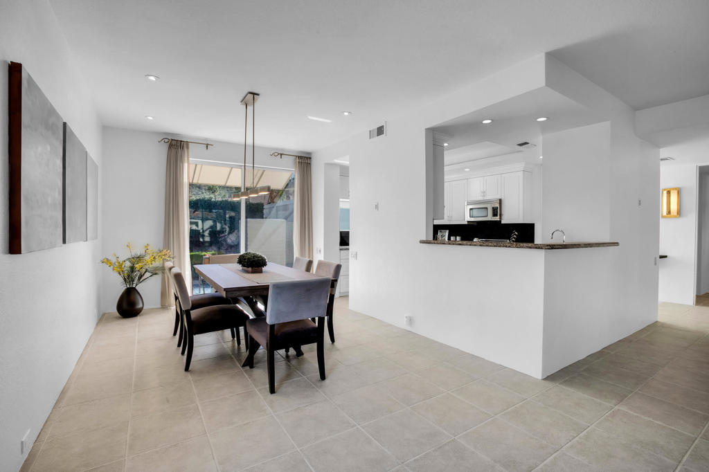 1480 Hillview