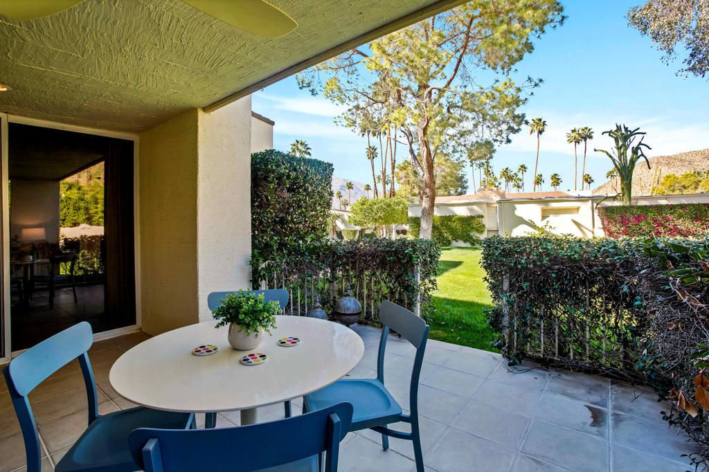 1480 Hillview