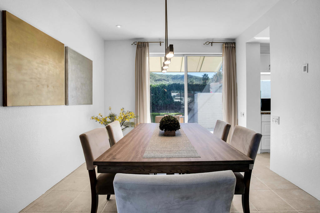 1480 Hillview