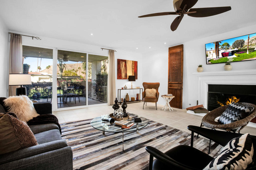 1480 Hillview
