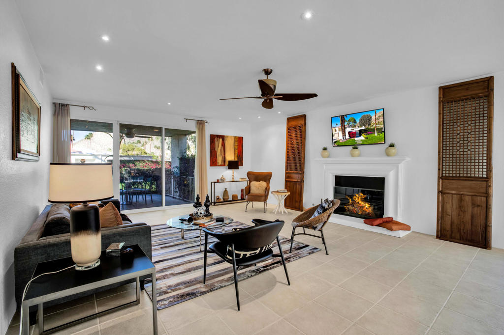 1480 Hillview