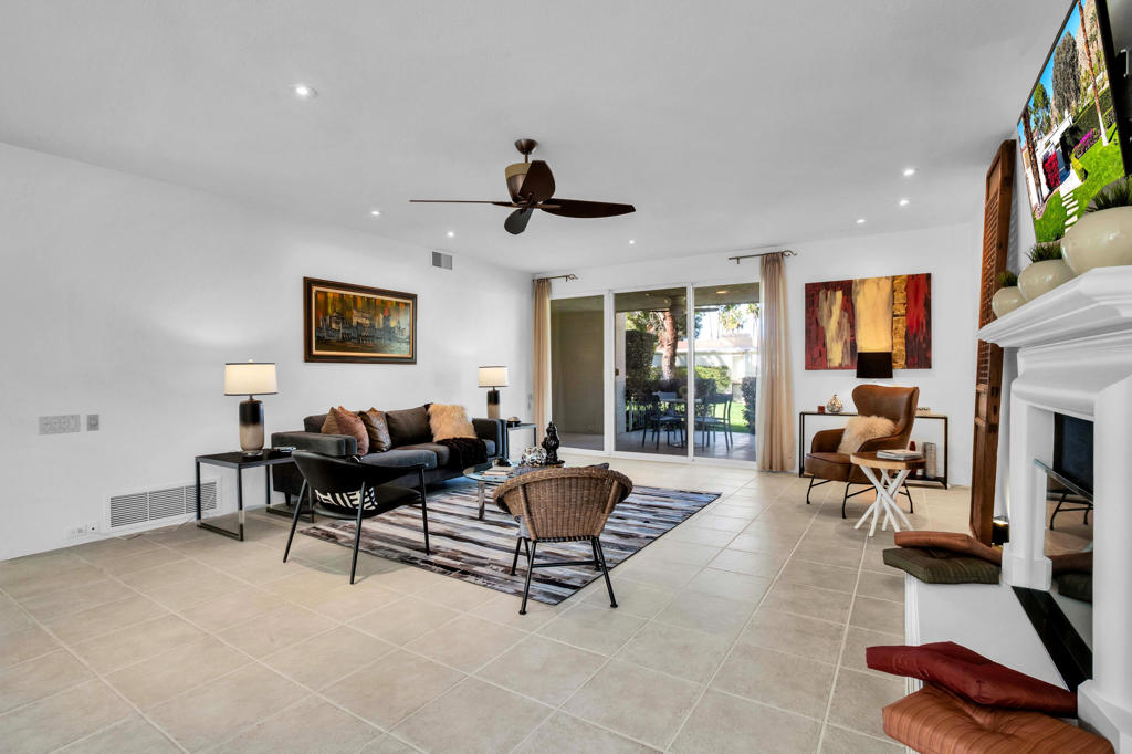1480 Hillview