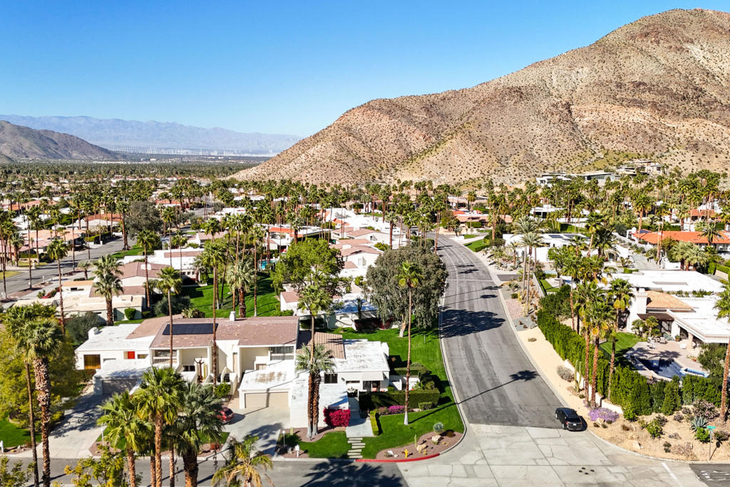 1480 Hillview