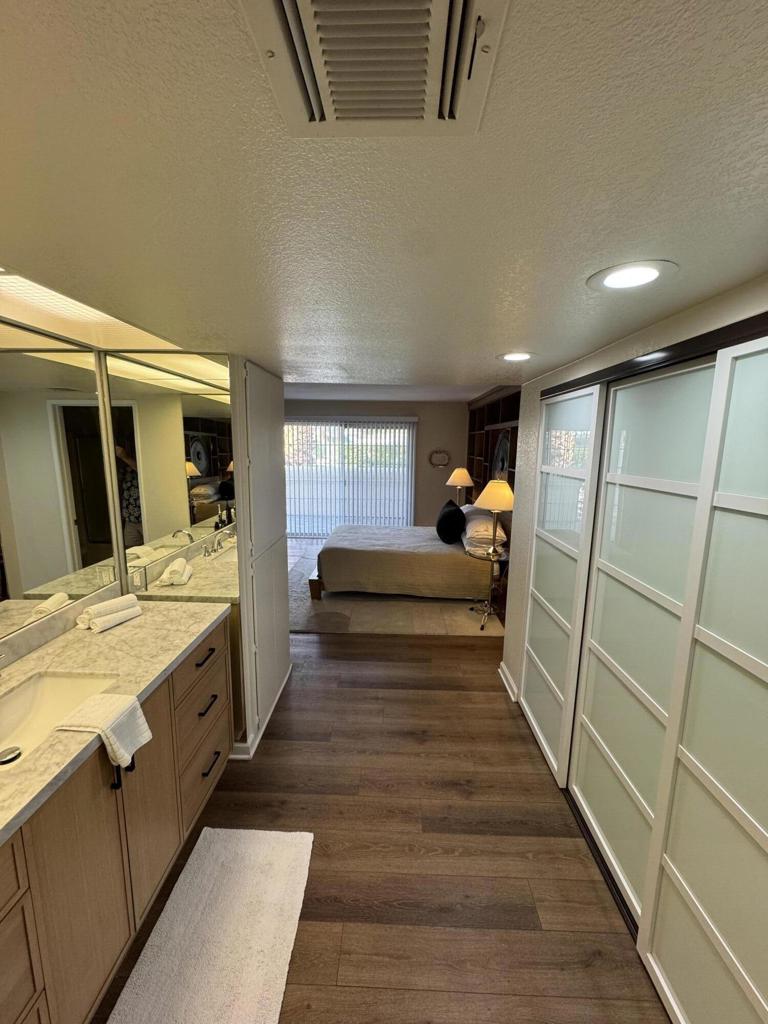 500 S Farrell Drive L71