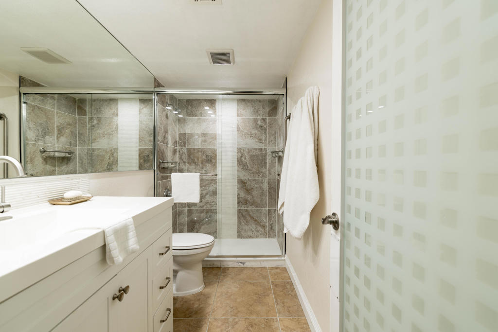 500 S Farrell Drive L71