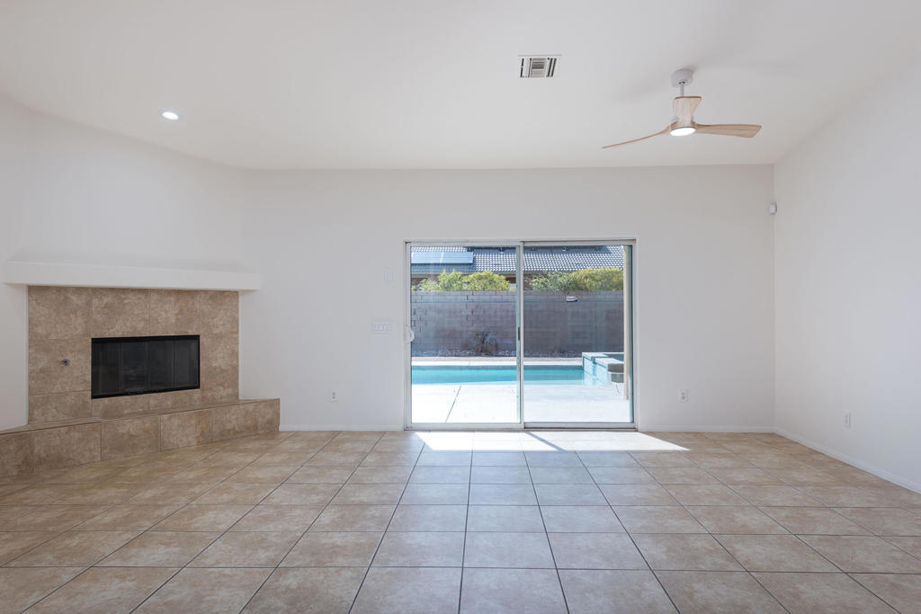 74137 Academy Lane E