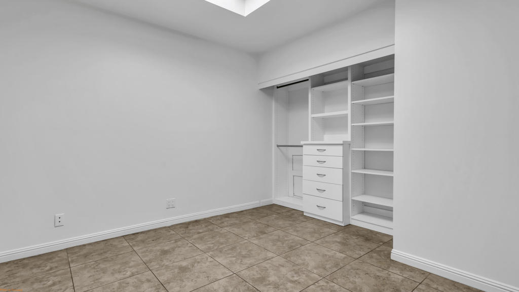 1000 Saint Thomas Circle