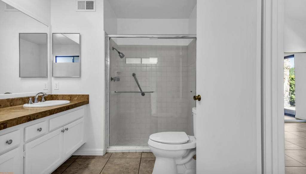 1000 Saint Thomas Circle