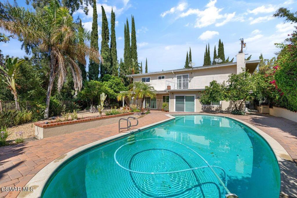 4401 Pampas Road
