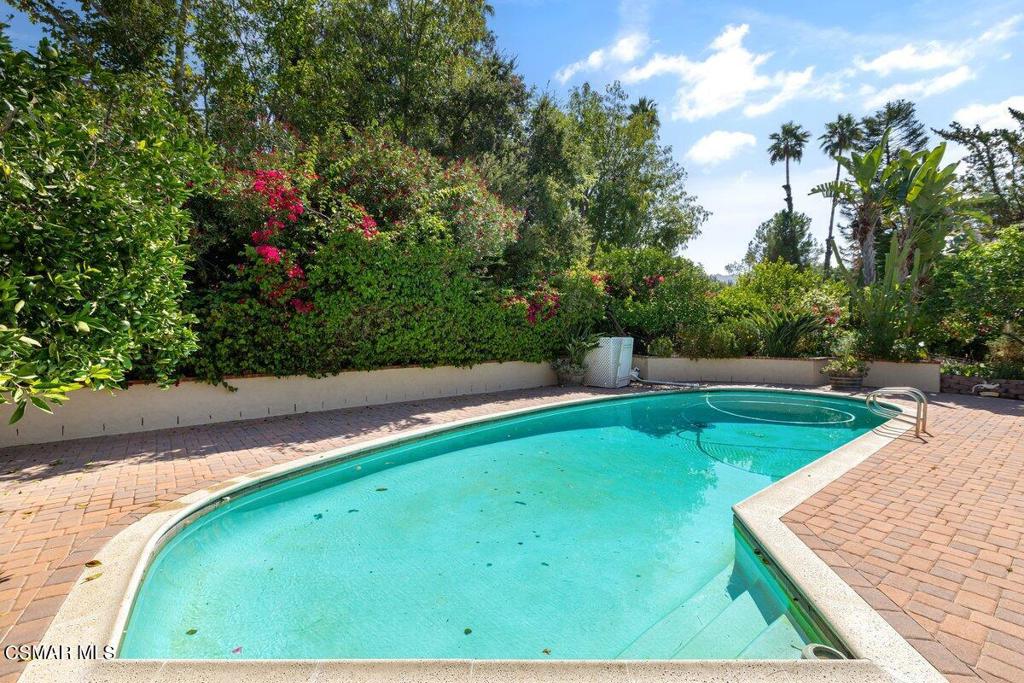 4401 Pampas Road
