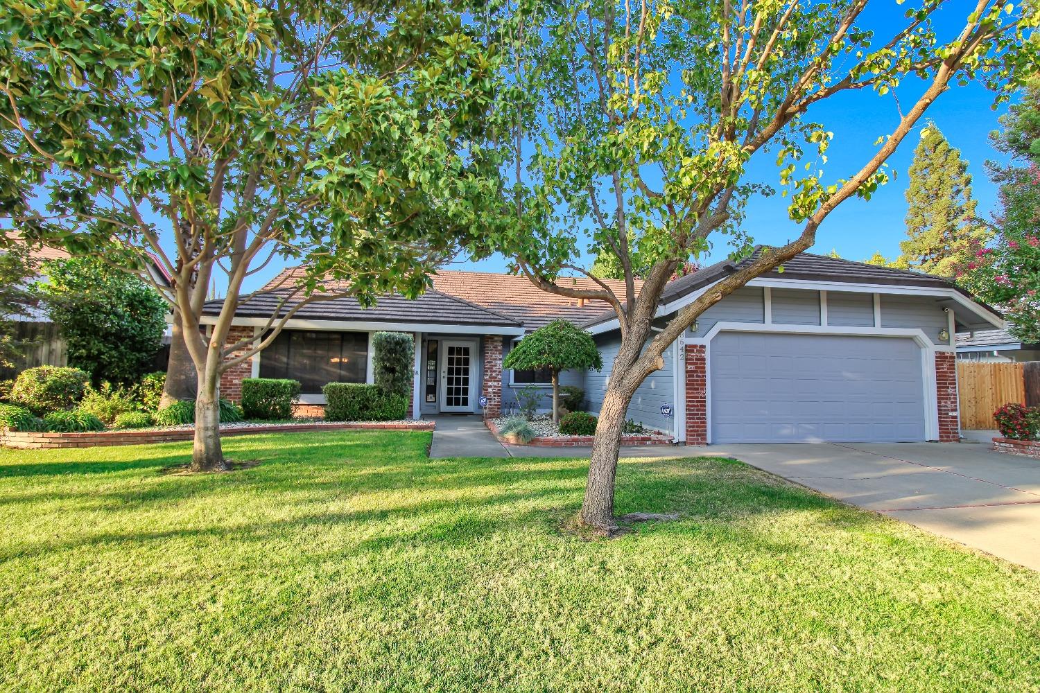 8642 Briarbrook Circle
