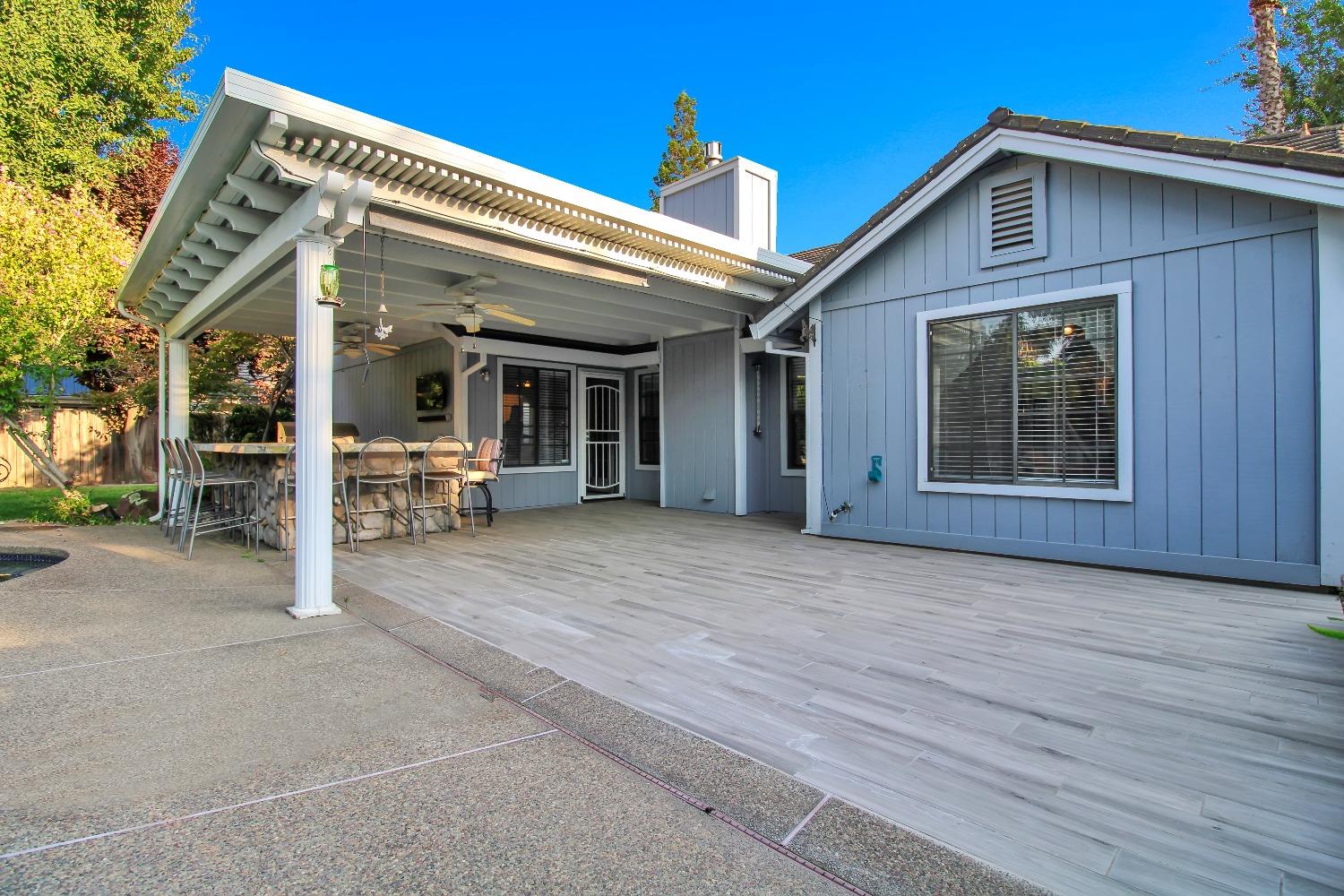 8642 Briarbrook Circle