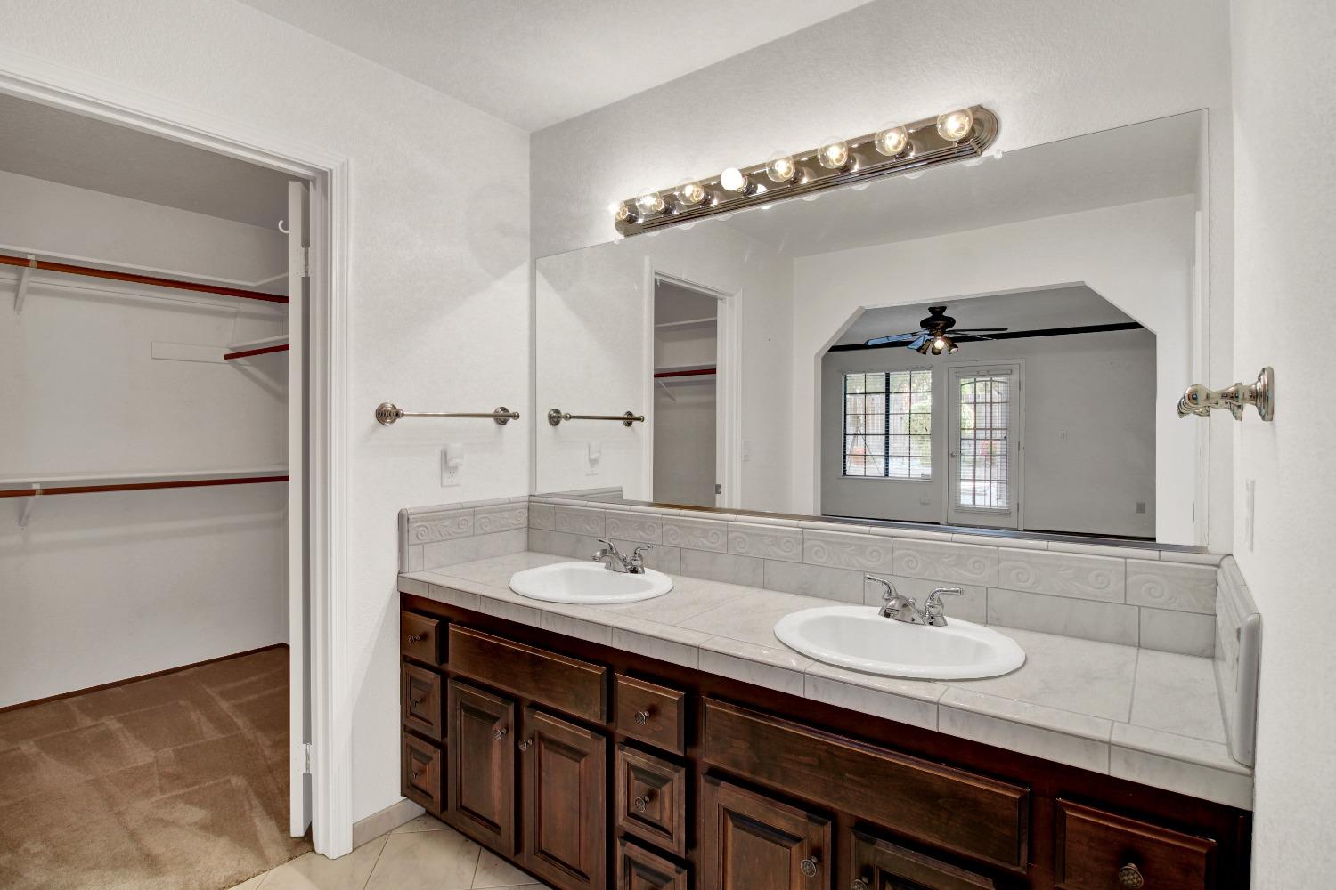 8642 Briarbrook Circle