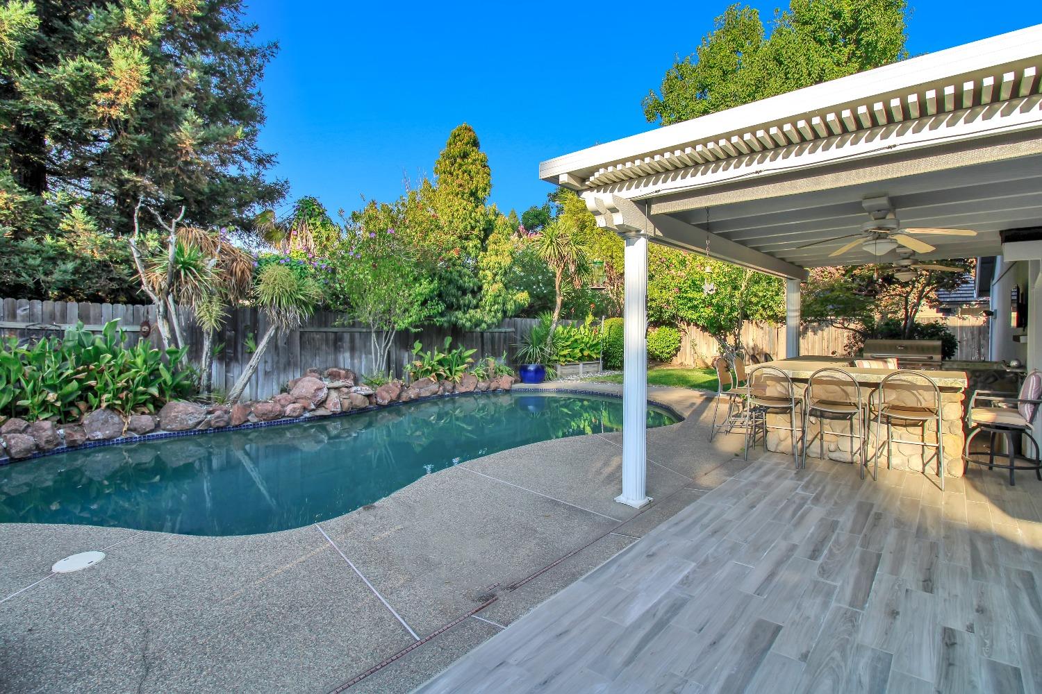 8642 Briarbrook Circle