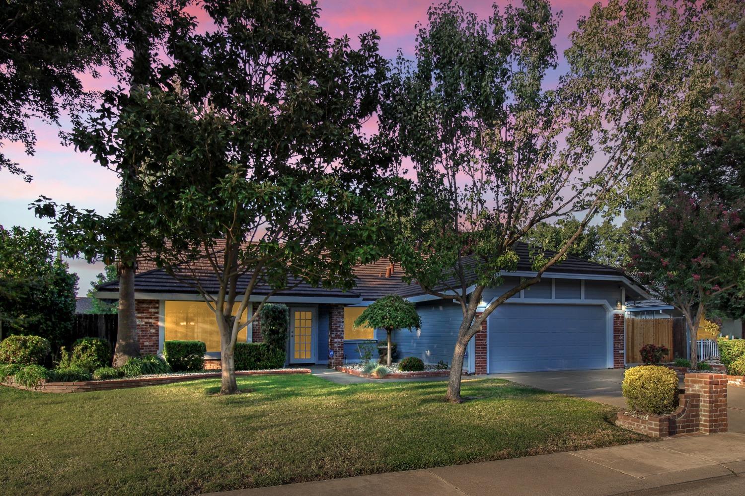 8642 Briarbrook Circle