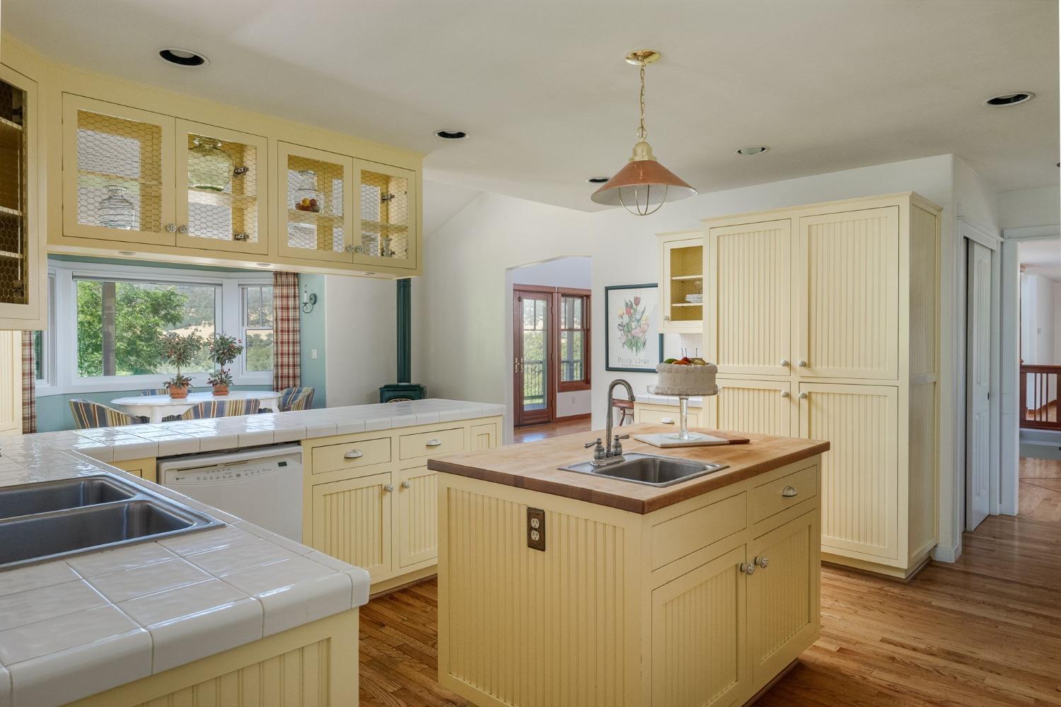 544 Raggio Court