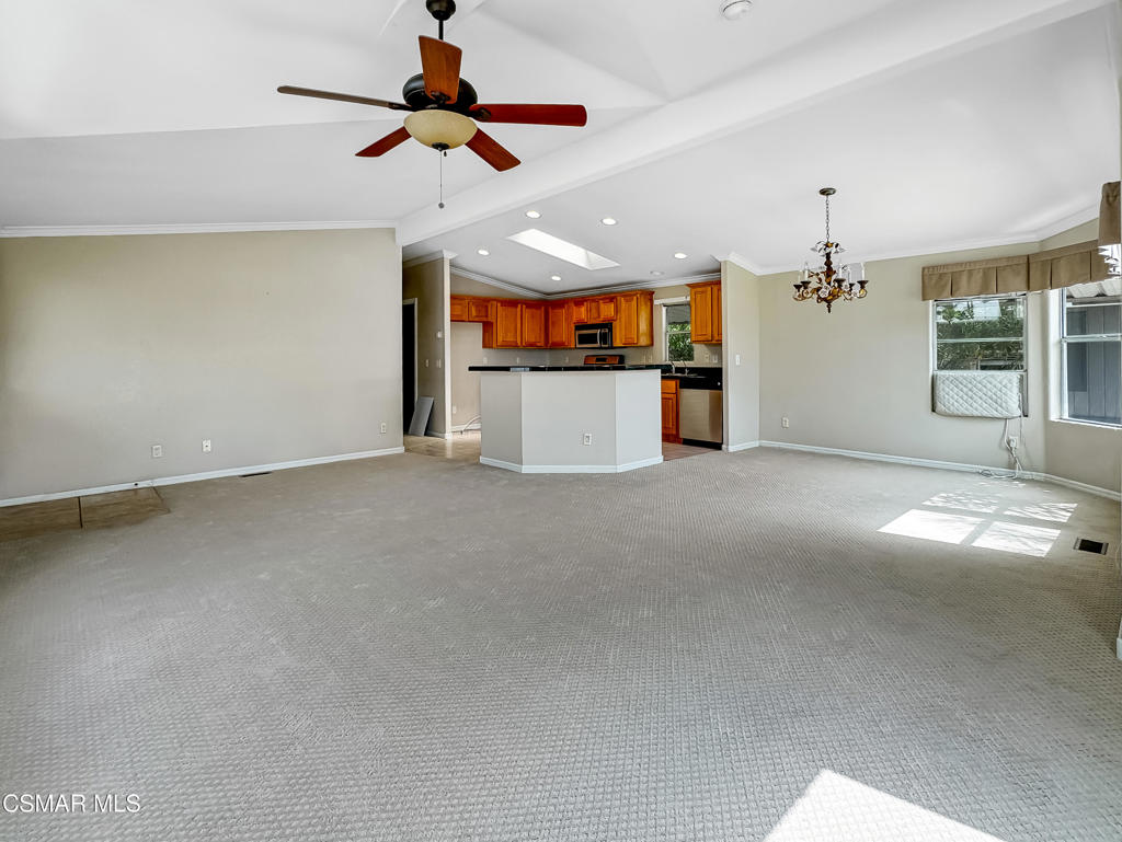1150 Ventura Boulevard 14