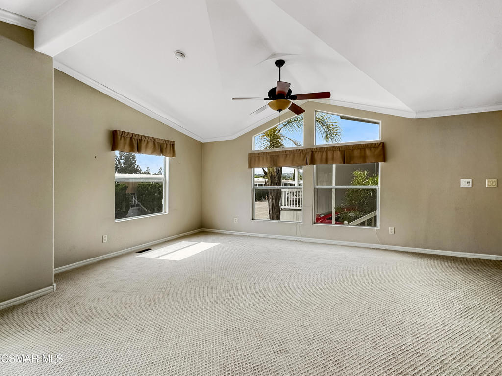 1150 Ventura Boulevard 14