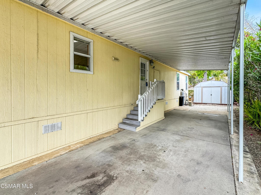1150 Ventura Boulevard 14