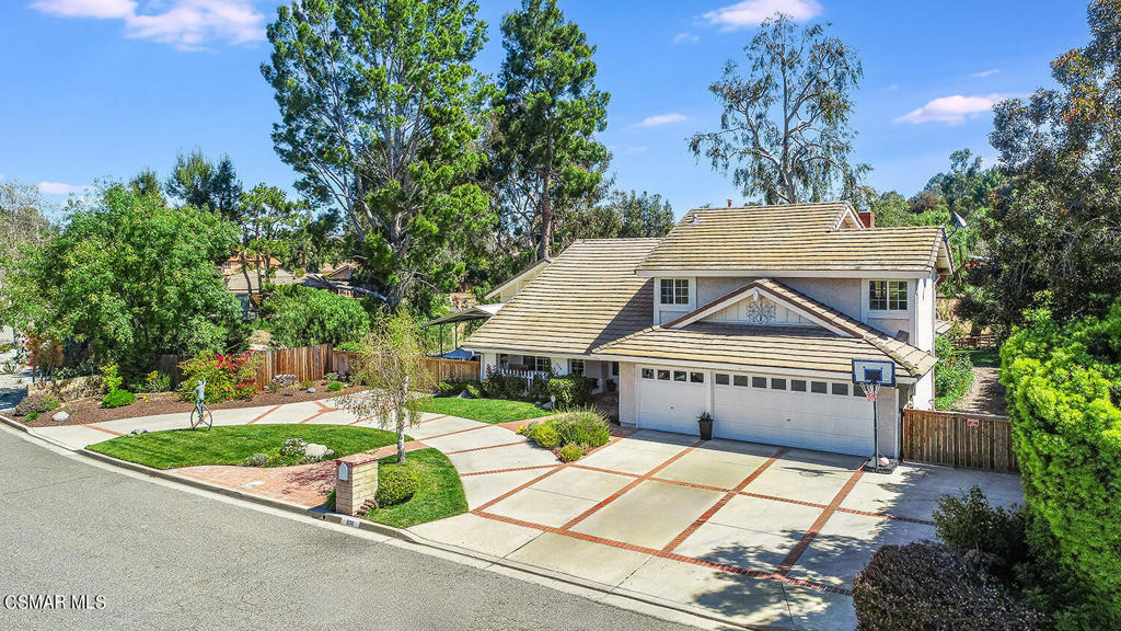 838 Mellow Lane