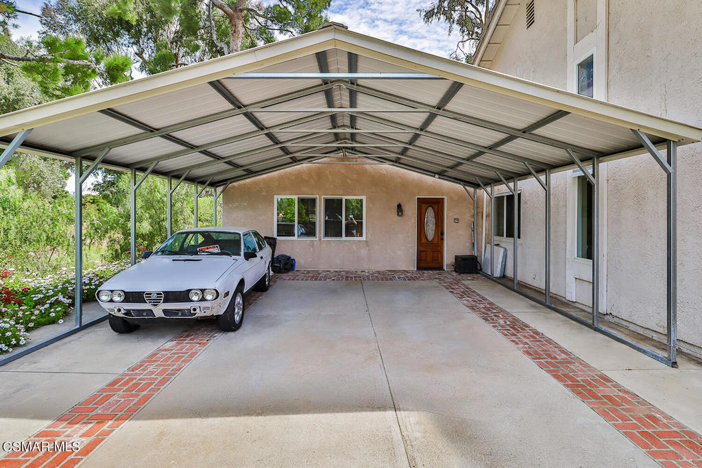 838 Mellow Lane