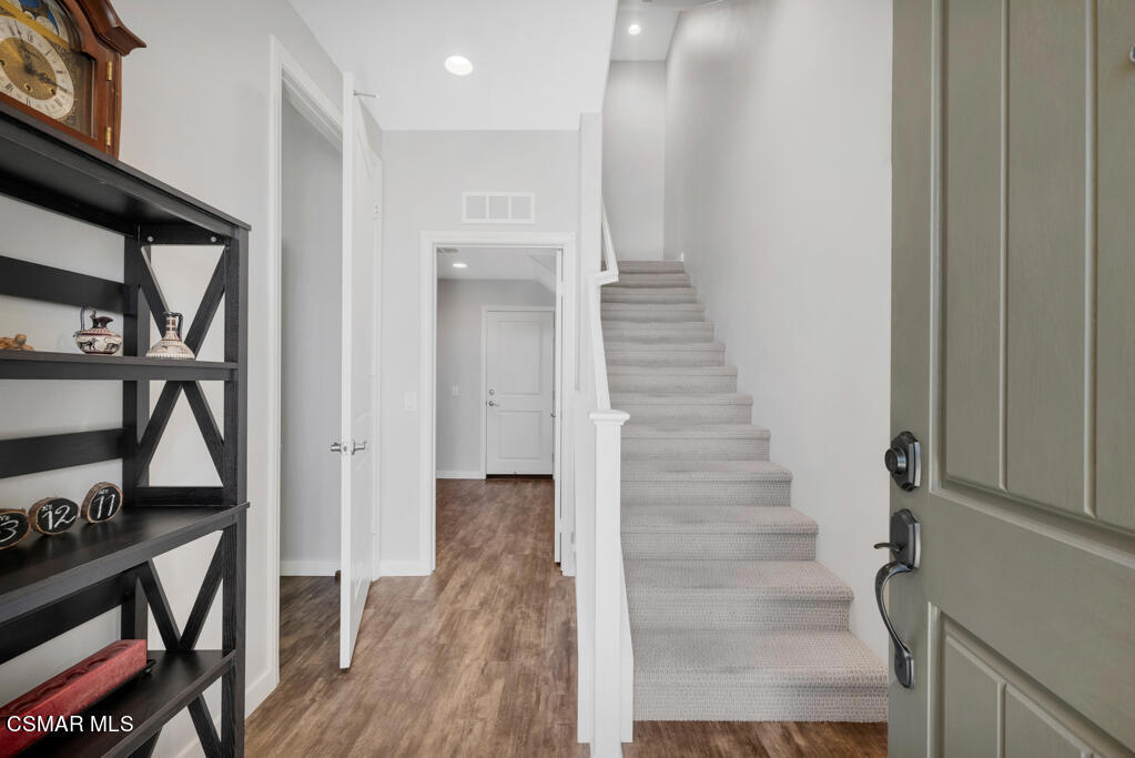 433 Camino Ruiz