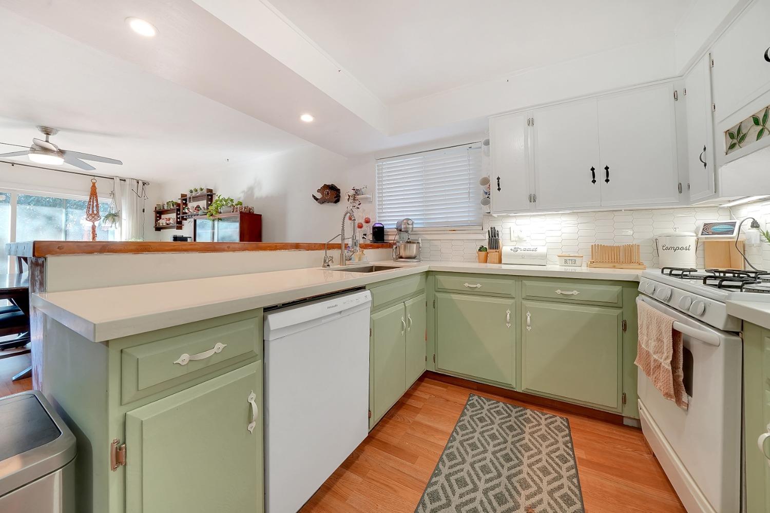 7988 Grandstaff Drive