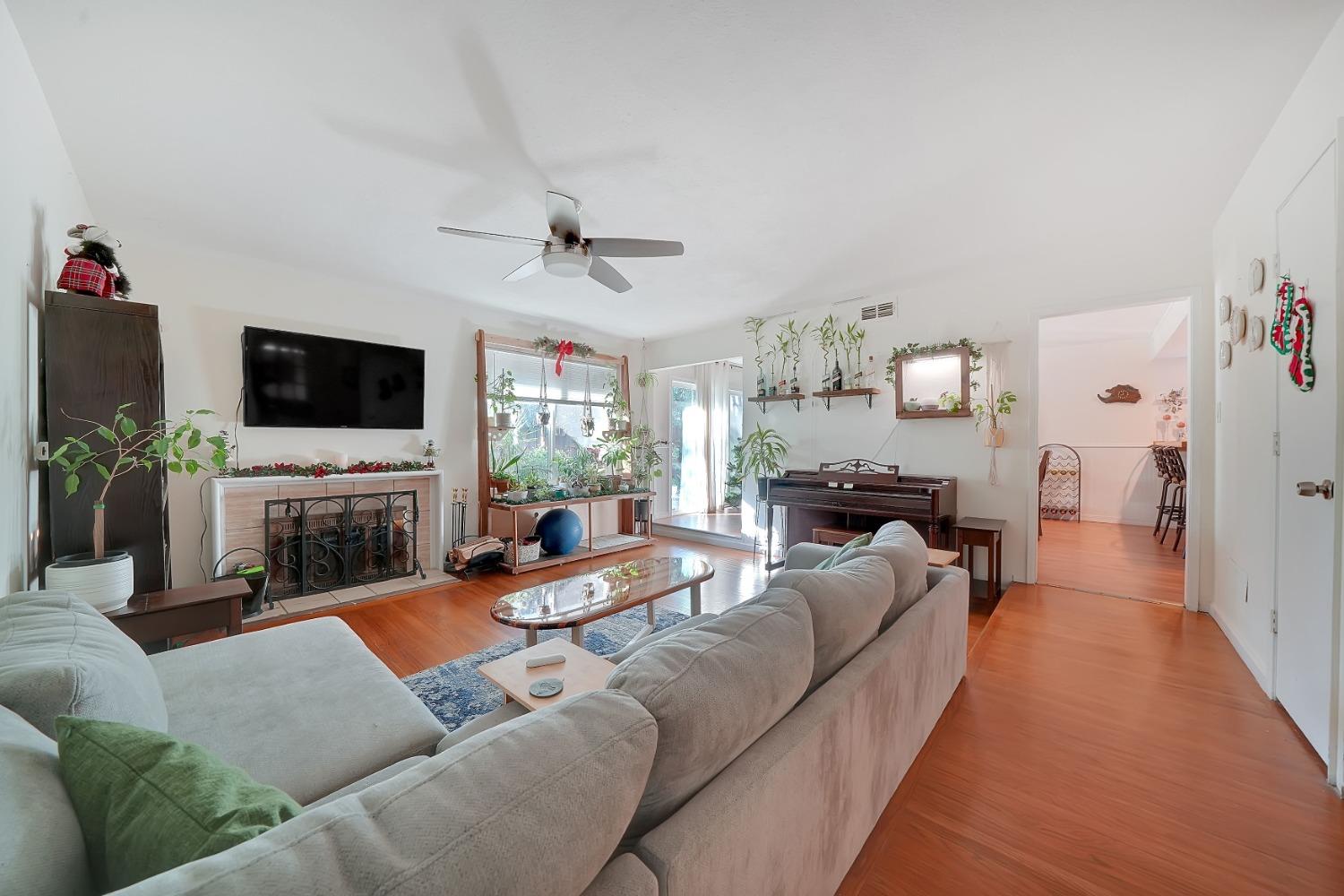7988 Grandstaff Drive
