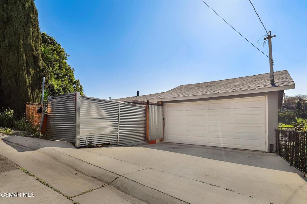 3612 Dwiggins Street