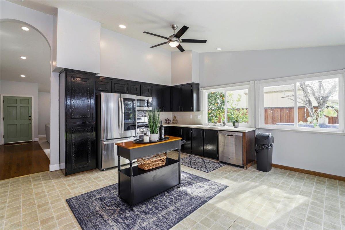846 Curlew Road