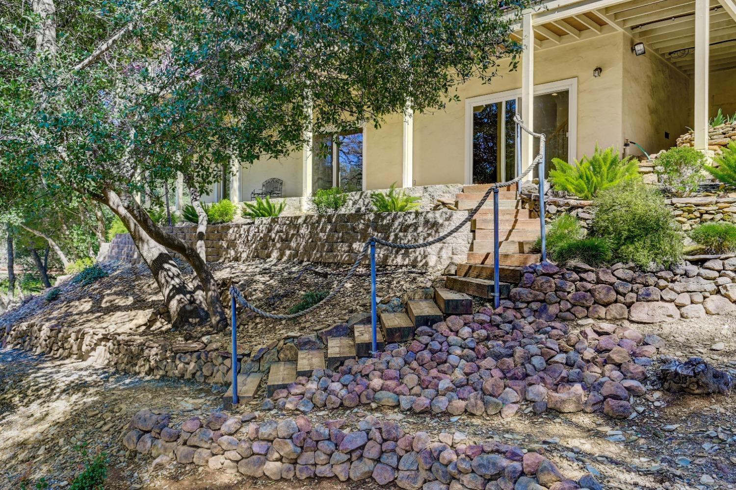 540 Raggio Court